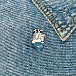 💙New Heart Enamel Pin White Blue Ocean Wave Anatomical Jewelry Brooch Jewelry